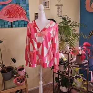 NWOT SHEIN Pink & Cream Geometric V-Neck Blouse